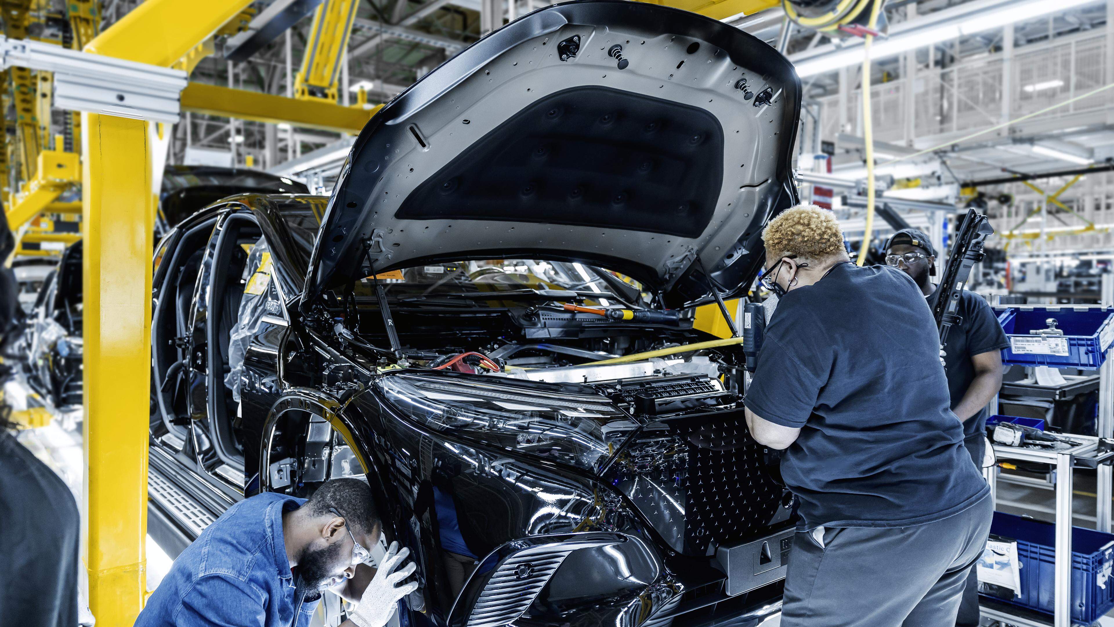 Car manufacturers get more time for EU climate specifications