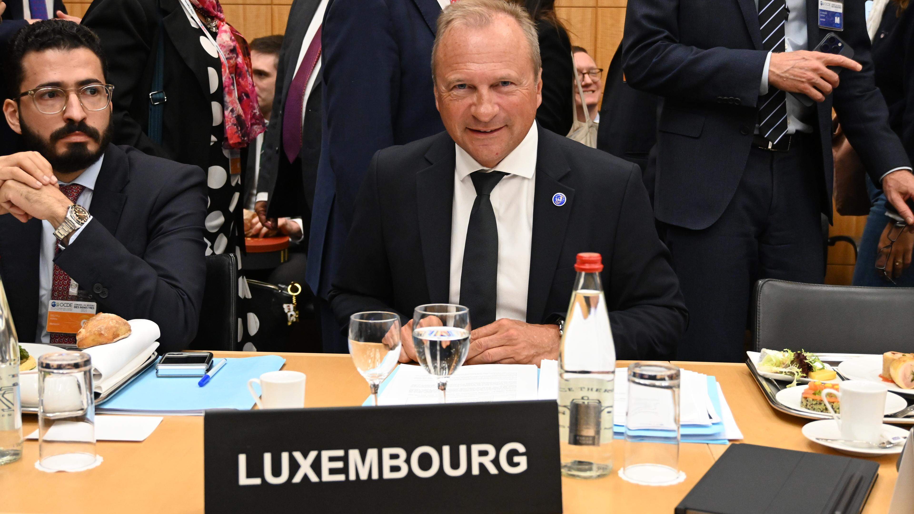 Luxembourg advertises open economic systems