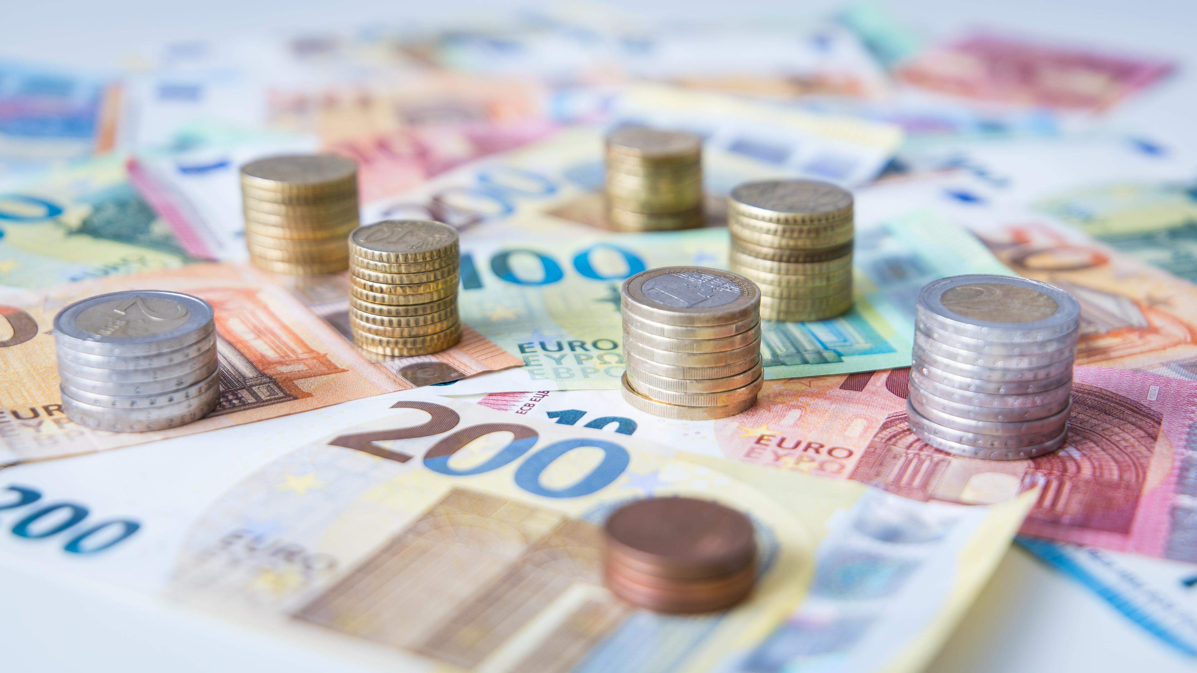Veniturile au crescut cu 1,9 miliarde de euro   